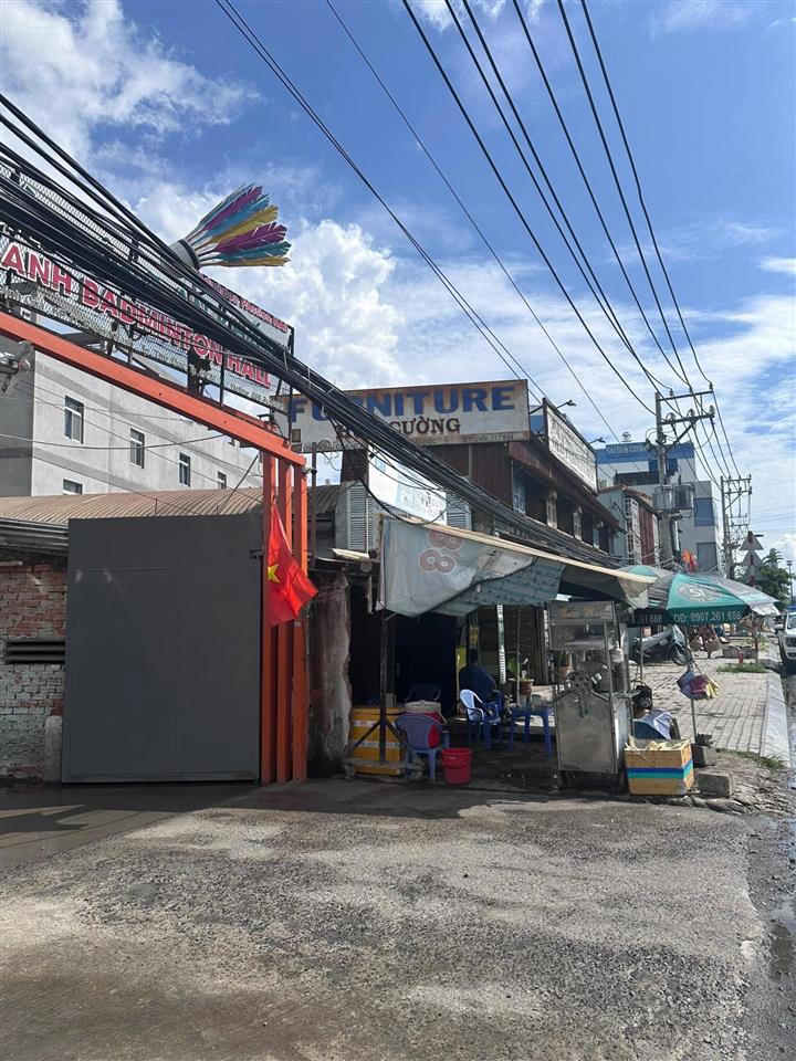 Bán lô đấy xây 2 hầm 12 tầng. mặt tiền lương định của, ngay vòng xoay trần não. giá chỉ 366 tr/m2