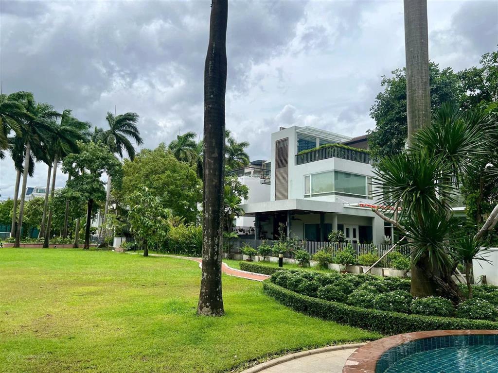 Rẻ nhất thị trường  bán biệt thự khi vip riviera  288m2, view sông, giá 112 tỷ