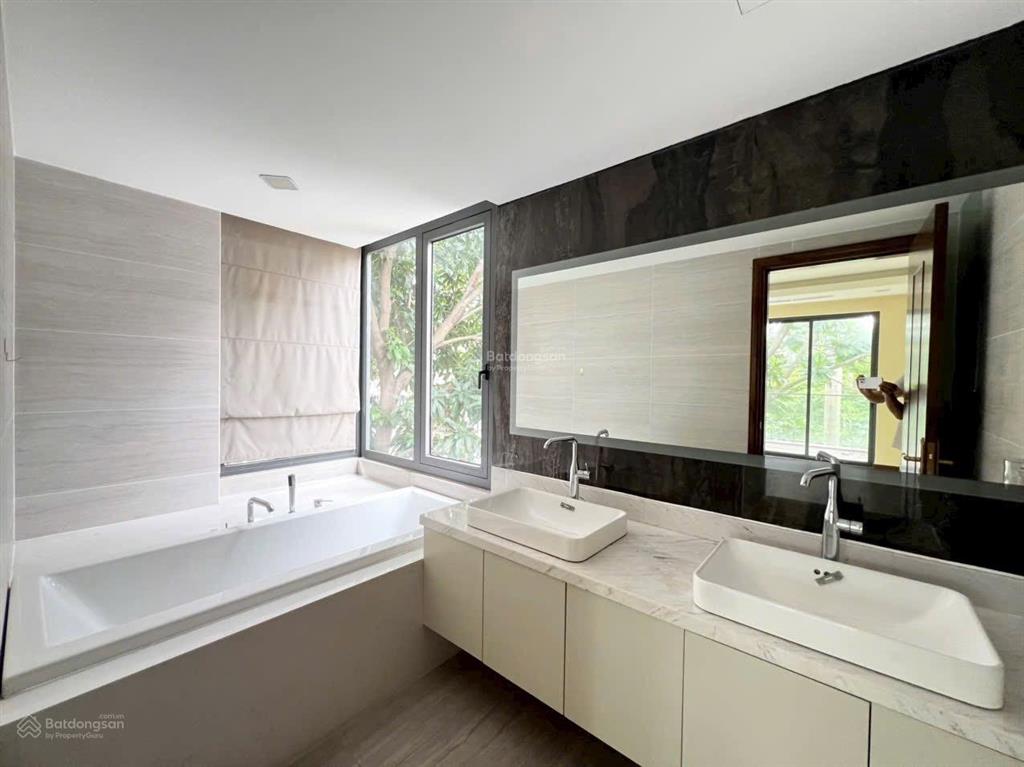 Rẻ nhất thị trường  bán biệt thự khi vip riviera  288m2, view sông, giá 112 tỷ