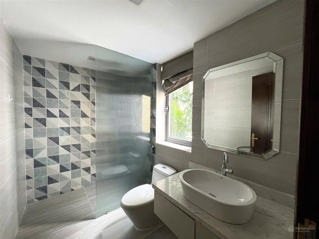 Rẻ nhất thị trường  bán biệt thự khi vip riviera  288m2, view sông, giá 112 tỷ