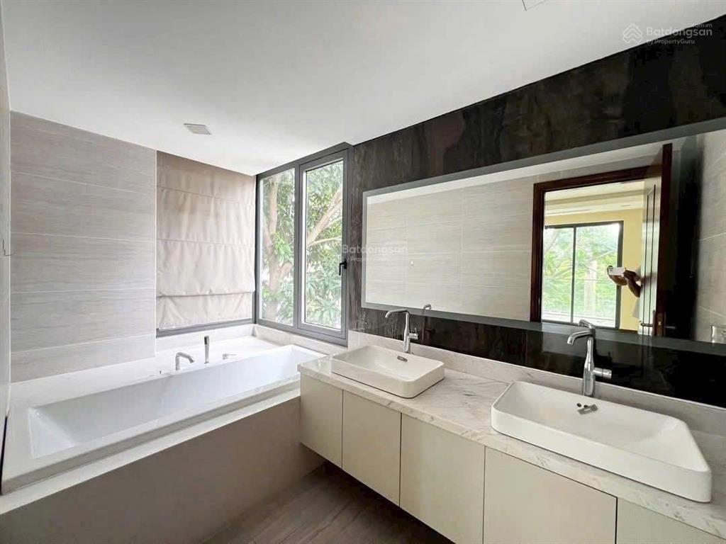 Rẻ nhất thị trường  bán biệt thự khi vip riviera  288m2, view sông, giá 112 tỷ