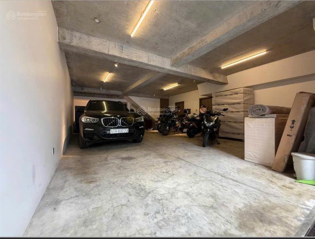 69 tỷ  bán biệt thự hồ bơi nguyễn văn hưởng tđ q2  dt 171m2  hầm 4 lầu  chdir 69 tỷ tl