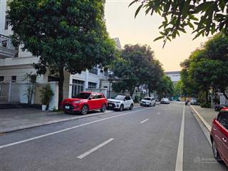 Cần bán biệt thự nguyệt quế vinhomes riverside long biên 176m2 5t mt 8m lô góc vỉa hè kd tốt