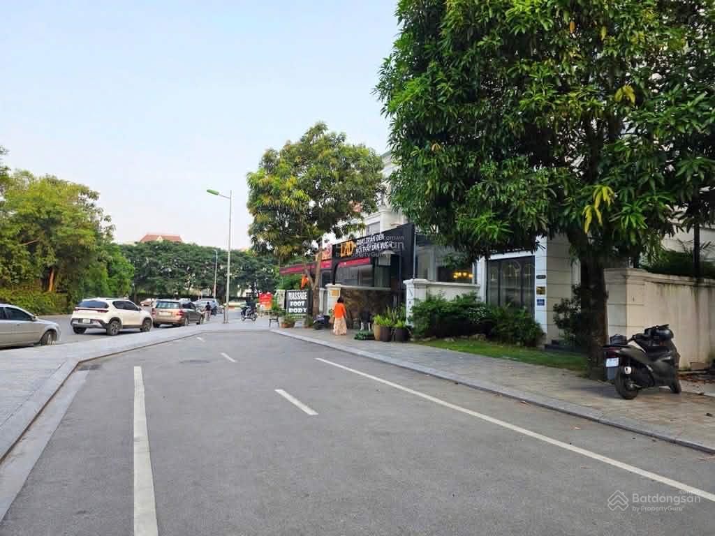 Cô lý cần bán gấp biệt thự đẳng cấp khu đt sài đồng long biên để vào sài gòn, giá rất mềm