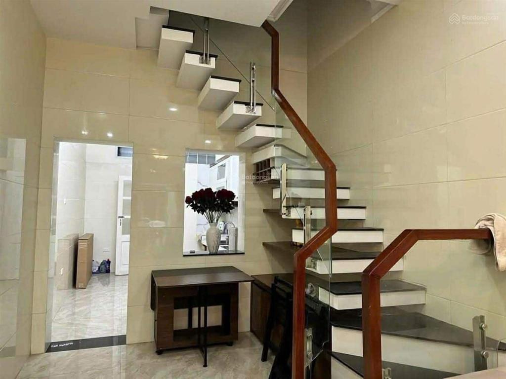 Bán nhà trong ngõ 190 phố lò đúc ô tô vào nhà kinh doanh tốt 48,6m 4tầng 4 ngủ nhỉnh 10 tỷ