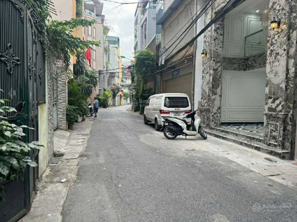 Bán nhà mặt phố yên lạc  trung tâm hai bà trưng  ô tô thang máy kinh doanh  mới đẹp ở luôn