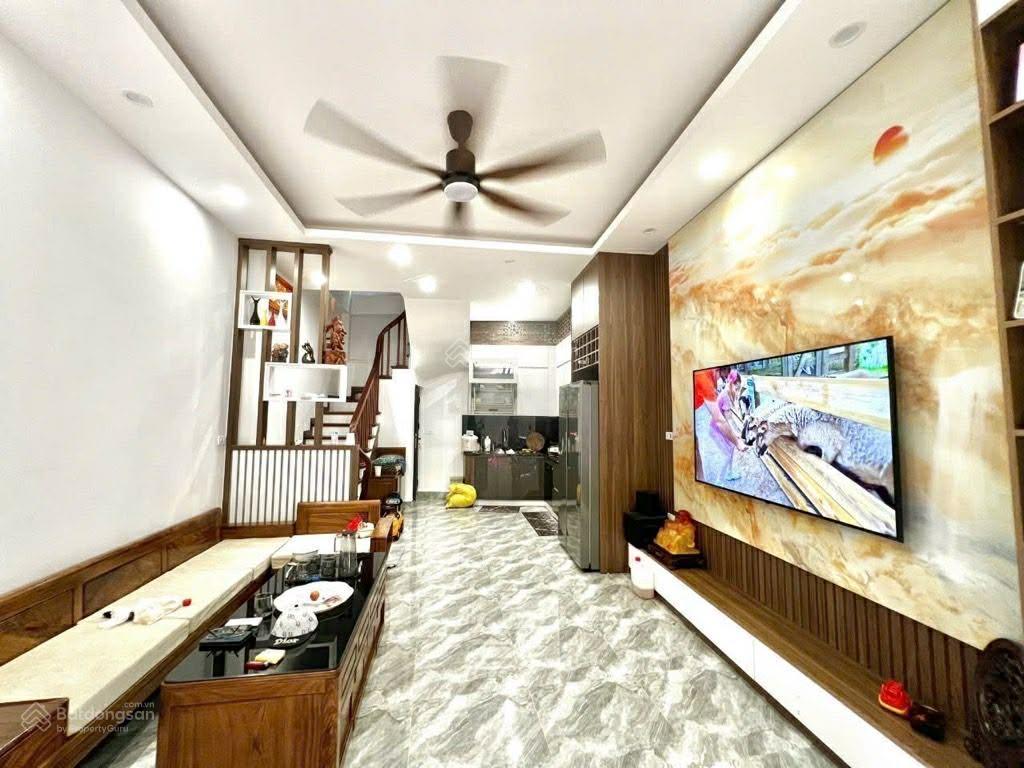 Bán gấp nhà đẹp phố bạch mai hbt gần chợ mơ 47.6m2 5 tầng 6 ngủ chỉ nhỉnh 10 tỷ