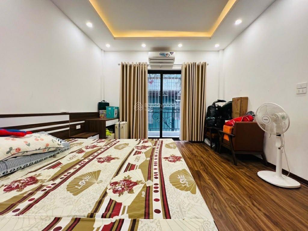 Bán gấp nhà đẹp phố bạch mai hbt gần chợ mơ 47.6m2 5 tầng 6 ngủ chỉ nhỉnh 10 tỷ