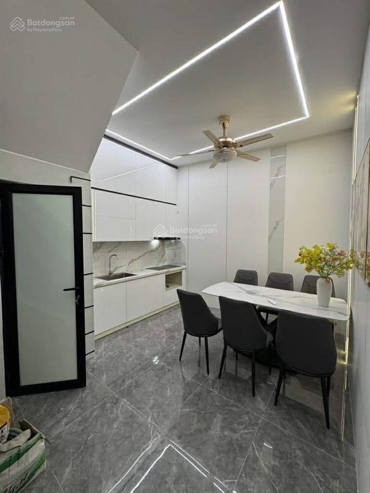 Anh nam bác sỹ bán nhà đẹp phố kim ngưu để lên nhà to 46 m2 6t 4 ngủ thang máy ô tô đỗ cửa