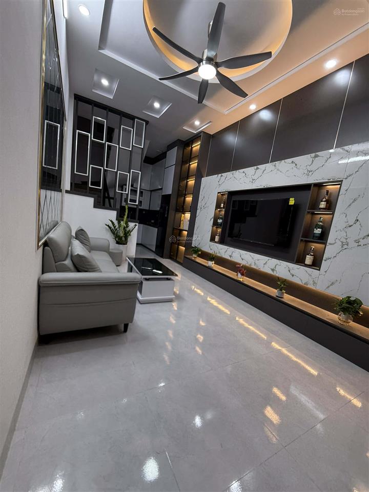 Bán gấp nhà đẹp phố trương định  hai bà trưng 36m 5tầng tặng nội thất ở luôn  giá chỉ 8 tỷ