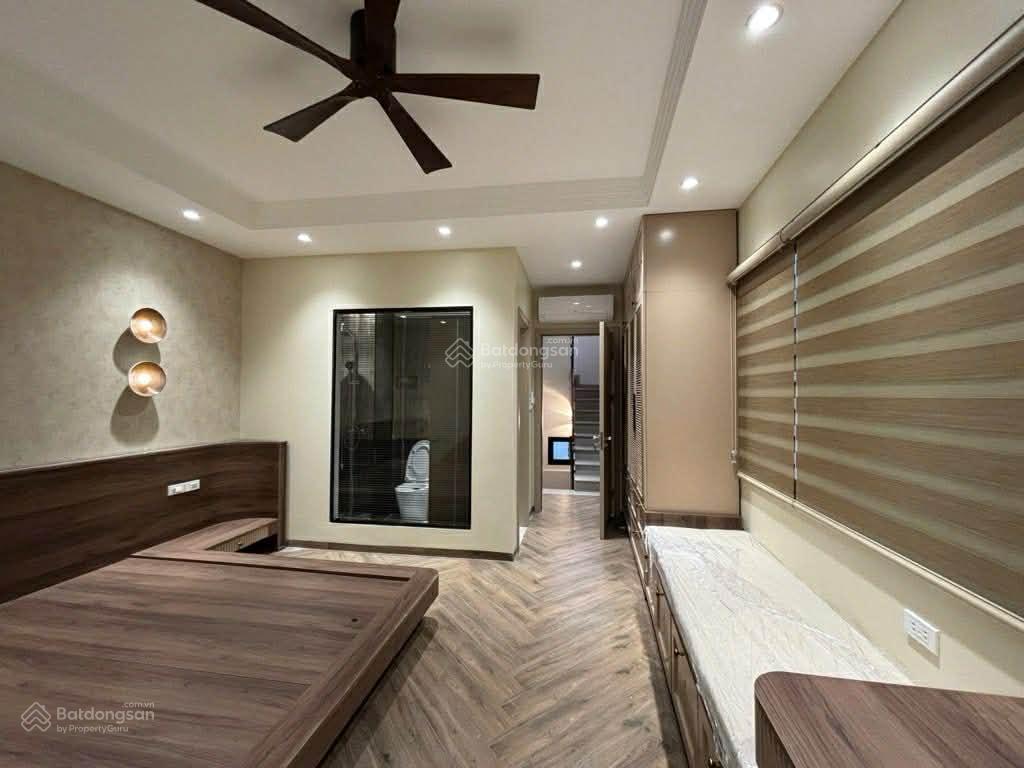 Cần bán nhà đẹp phố kim ngưu  quận hai bà trưng 49m2 5tầng thang máy vf3 vào nhà tốt