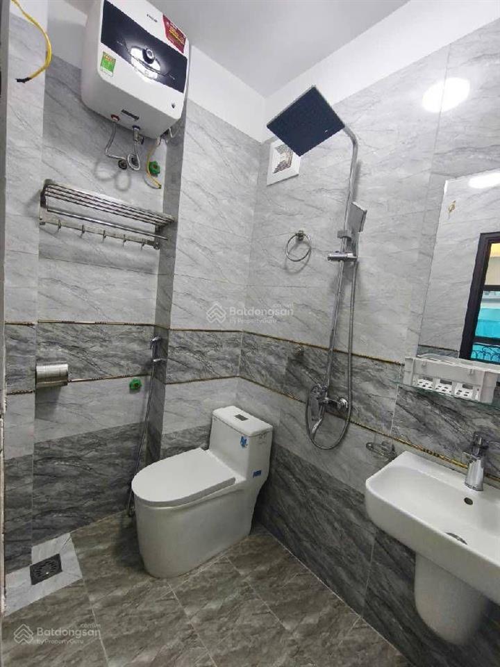Bán nr trương định, giá siêu hời 9,845 tỷ, 42m2, 4pn, 5wc, 5 tầng thang máy gần ngã tư chợ mơ