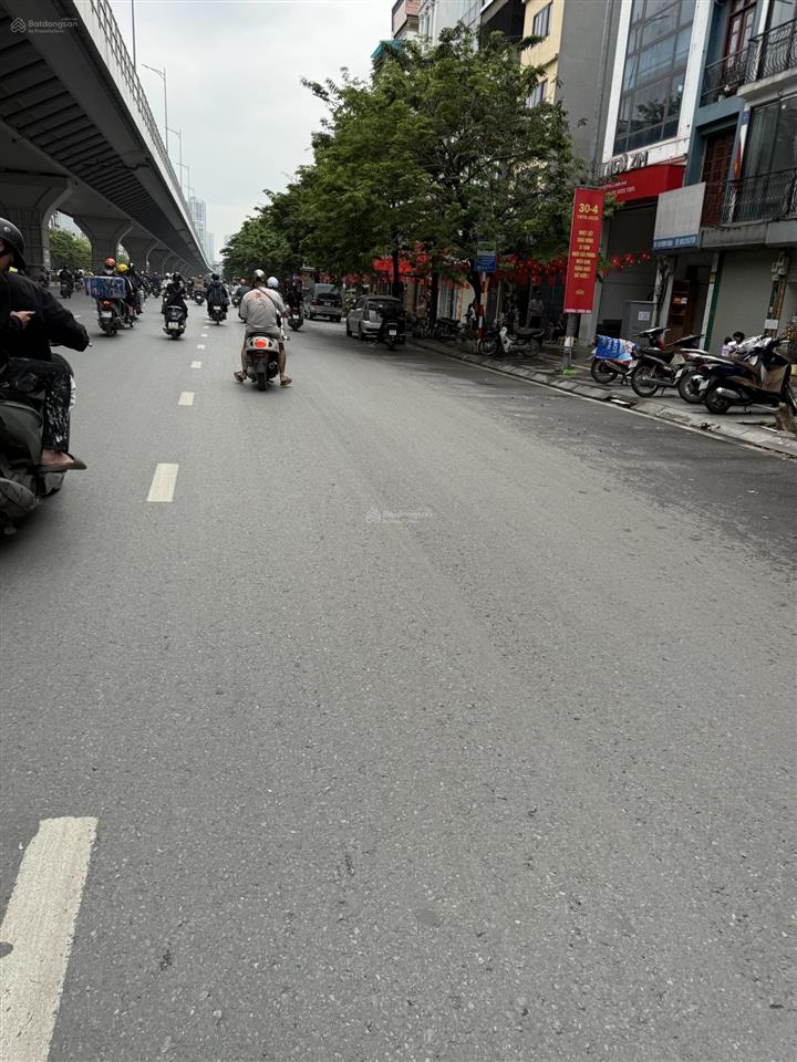 Bán nr trương định, giá siêu hời 9,845 tỷ, 42m2, 4pn, 5wc, 5 tầng thang máy gần ngã tư chợ mơ