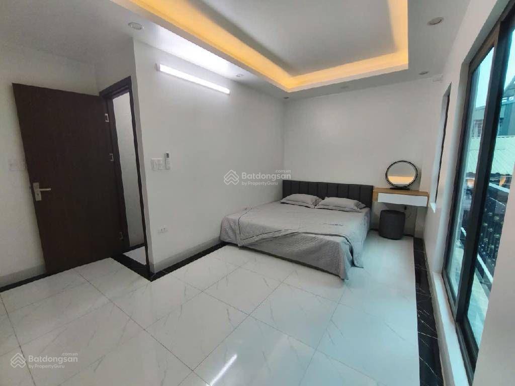 Bán nr trương định, giá siêu hời 9,845 tỷ, 42m2, 4pn, 5wc, 5 tầng thang máy gần ngã tư chợ mơ