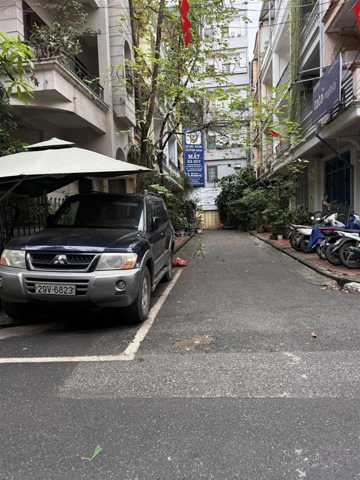 Bán nr trương định, giá siêu hời 9,845 tỷ, 42m2, 4pn, 5wc, 5 tầng thang máy gần ngã tư chợ mơ