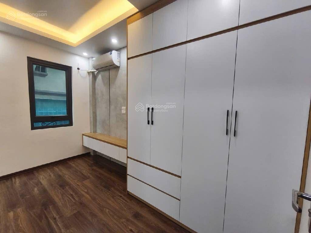Bán nr trương định, giá siêu hời 9,845 tỷ, 42m2, 4pn, 5wc, 5 tầng thang máy gần ngã tư chợ mơ