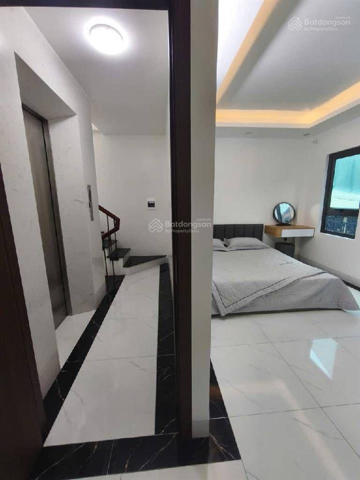 Bán nr trương định, giá siêu hời 9,845 tỷ, 42m2, 4pn, 5wc, 5 tầng thang máy gần ngã tư chợ mơ