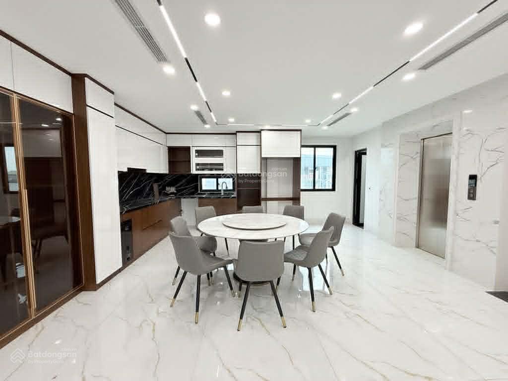 Bán nhà phân lô vip phố vĩnh tuy  hai bà trưng gần time city gara ô tô 2 cái, thang máy kd