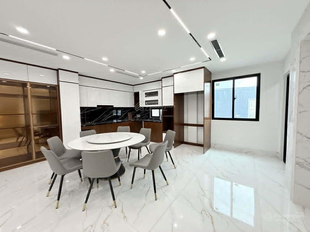 Bán nhà phân lô vip phố vĩnh tuy  hai bà trưng gần time city gara ô tô 2 cái, thang máy kd