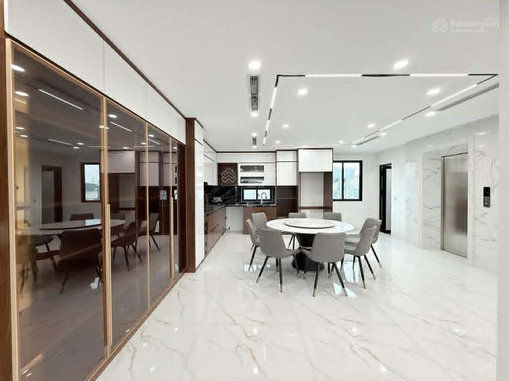 Bán nhà phân lô vip phố vĩnh tuy  hai bà trưng gần time city gara ô tô 2 cái, thang máy kd