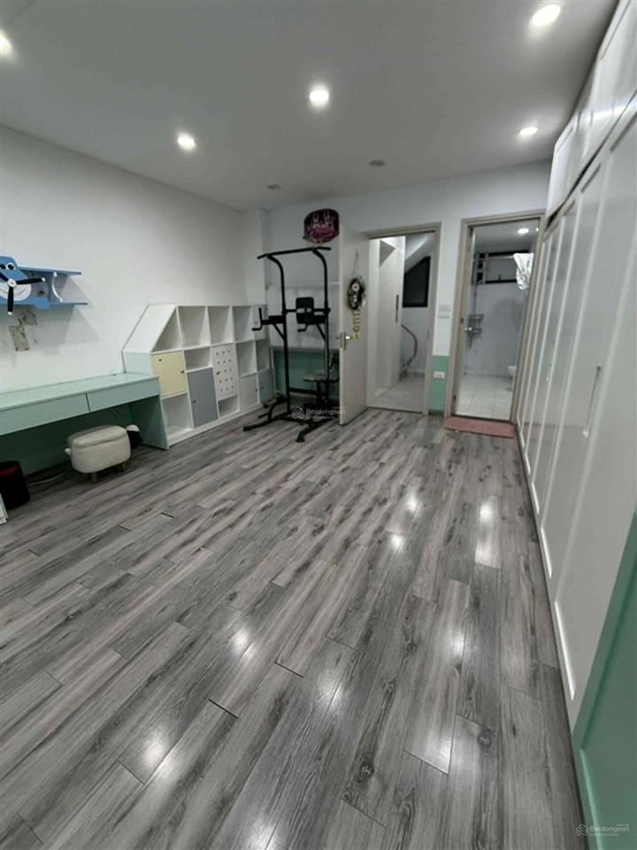 Chỉ hơn 9 tỷ có nhà đẹp 20m ra mặt phố trương định  hai bà trưng 5 tầng thang máy mới đẹp ở luôn