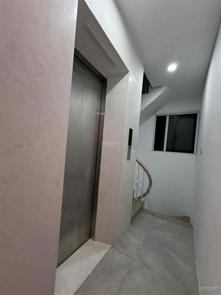 Chỉ hơn 9 tỷ có nhà đẹp 20m ra mặt phố trương định  hai bà trưng 5 tầng thang máy mới đẹp ở luôn