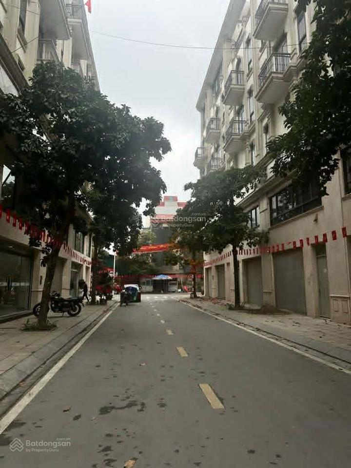 Chỉ hơn 9 tỷ có nhà đẹp 20m ra mặt phố trương định  hai bà trưng 5 tầng thang máy mới đẹp ở luôn