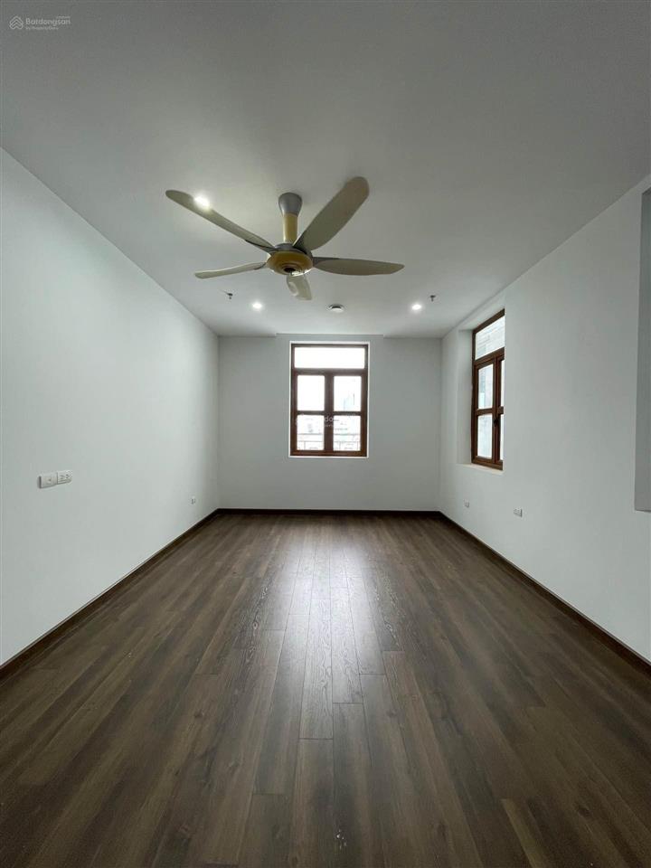 Nhỉnh 8 tỷ có ngay nhà đẹp phố kim ngưu hbt 50m 4 tầng 4 phòng ô tô đỗ cửa  quy hoạch ổn định