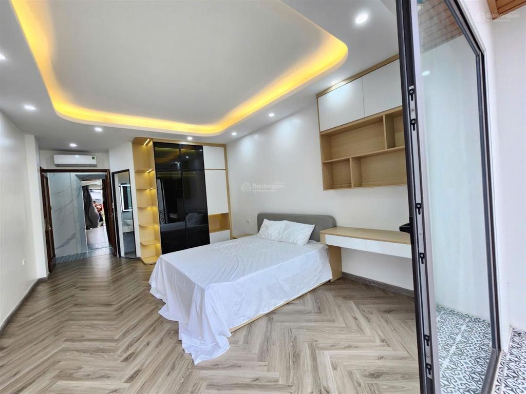 Giảm chào bán gấp nhà mặt phố trung tâm quận hoàng mai50m 7 tầng thang máy  ô tô  kinh doanh