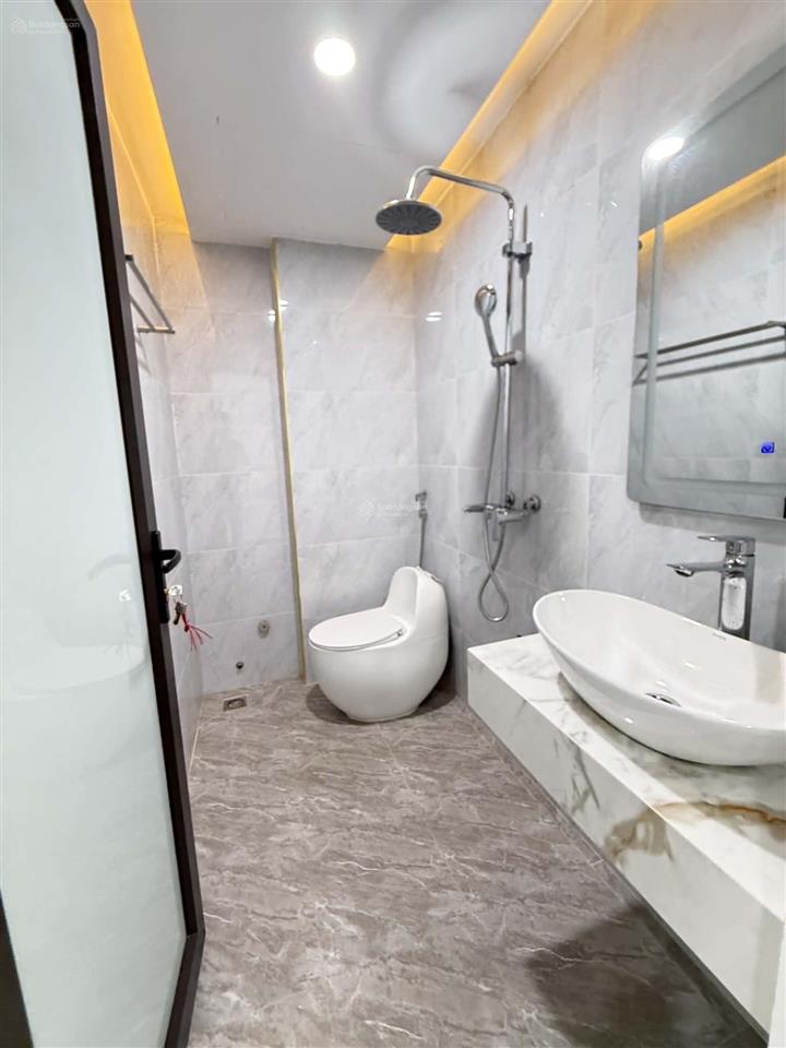 Cần bán nhà mặt phố trung tâm quận hoàng mai 48m 7 tầng thang máy  ô tô  kinh doanh cho thuê tốt