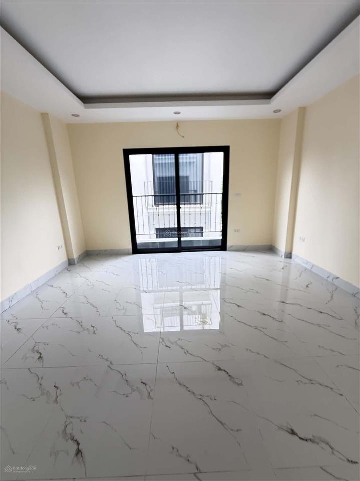 Bán gấp nhà mới 60m2 6tầng ô tô thang máyfull nội thất ngõ 622 minh khai  hbt  sát time city