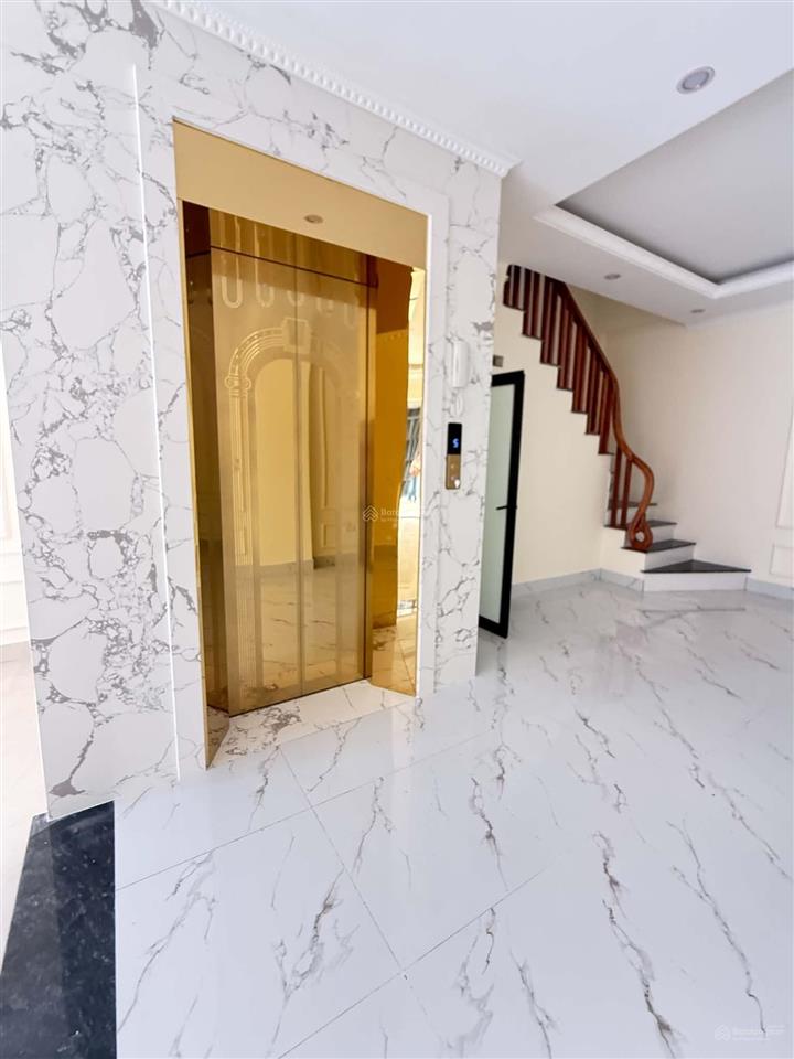 Bán gấp nhà mới 60m2 6tầng ô tô thang máyfull nội thất ngõ 622 minh khai  hbt  sát time city