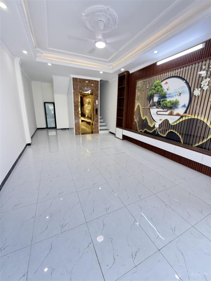 Chỉ hơn 11 tỷ có nhà 5 tầng mới phố lĩnh nam  hoàng mai thang máy  ô tô  kinh doanh cho thuê tốt