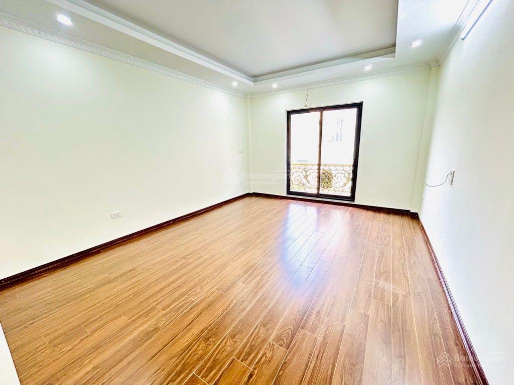Chỉ hơn 11 tỷ có nhà 5 tầng mới phố lĩnh nam  hoàng mai thang máy  ô tô  kinh doanh cho thuê tốt