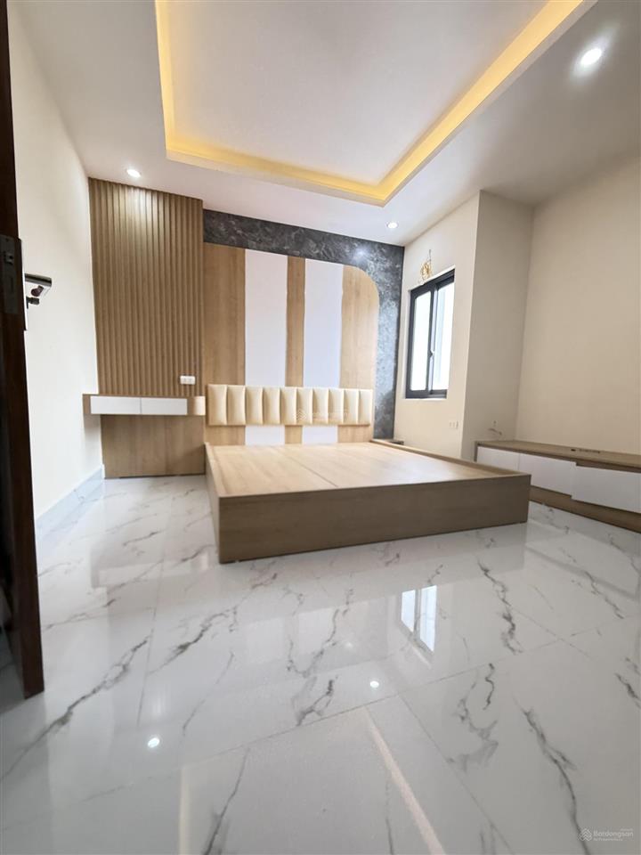 Bán gấp nhà mới phố dương văn bé hbt  56m2 6 tầng ô tô thang máy  full nội thất sau time city
