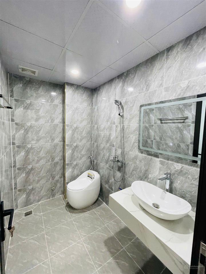 Chính chủ nhờ bán nhà phố minh khai  phân lô  ô tô  dừng đỗ ngày đêm  thang máy  nội thất đẹp