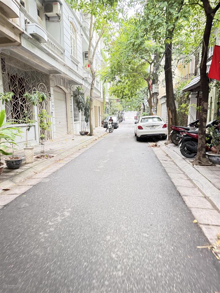 Chính chủ nhờ bán nhà phố minh khai  phân lô  ô tô  dừng đỗ ngày đêm  thang máy  nội thất đẹp