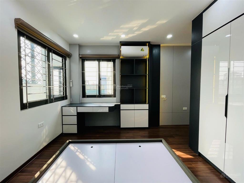 Chính chủ nhờ bán nhà phố minh khai  phân lô  ô tô  dừng đỗ ngày đêm  thang máy  nội thất đẹp