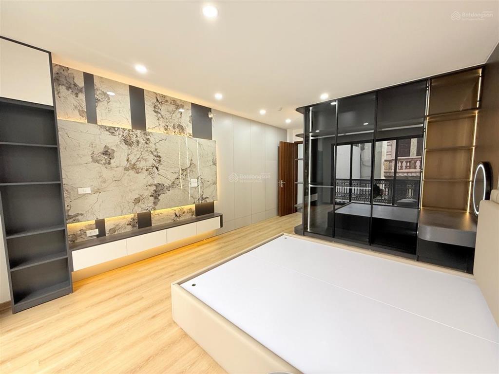 Chính chủ cần bán nhà phố minh khai phân lô 58m2 5t 5n mới koongvf9 ngủ trong nhà gần times city