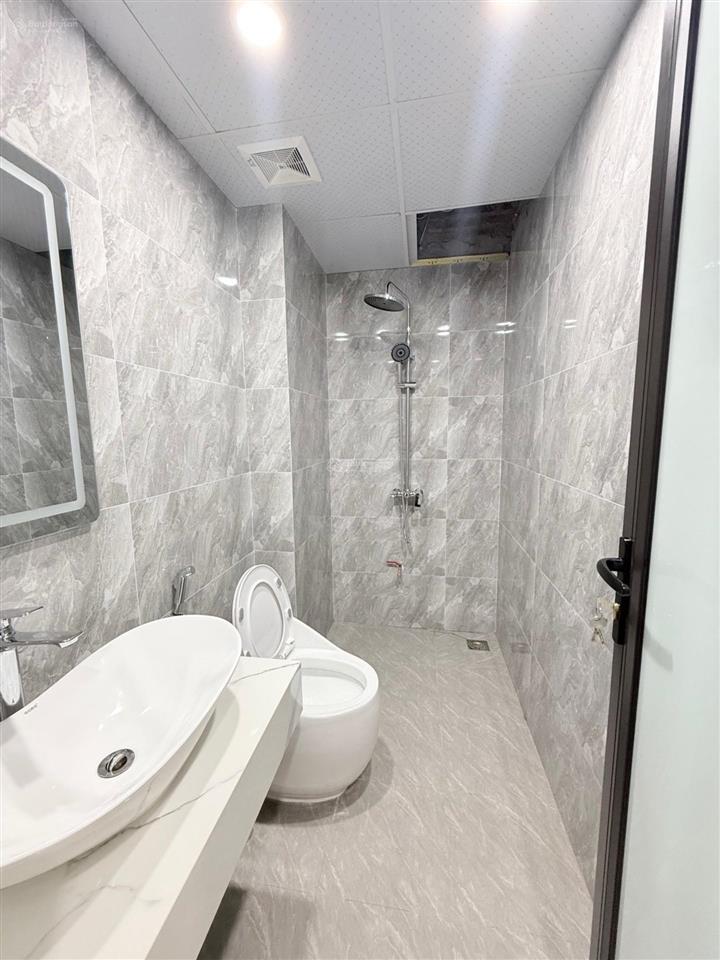 Chính chủ cần bán nhà phố minh khai phân lô 58m2 5t 5n mới koongvf9 ngủ trong nhà gần times city