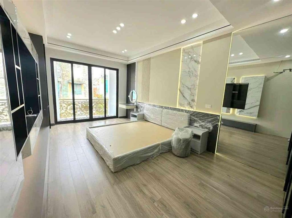 Cần bán nhà mặt phố trung tâm quận hoàng mai 46m2 7 tầng thang máy ô tô kinh doanh cho thuê tốt