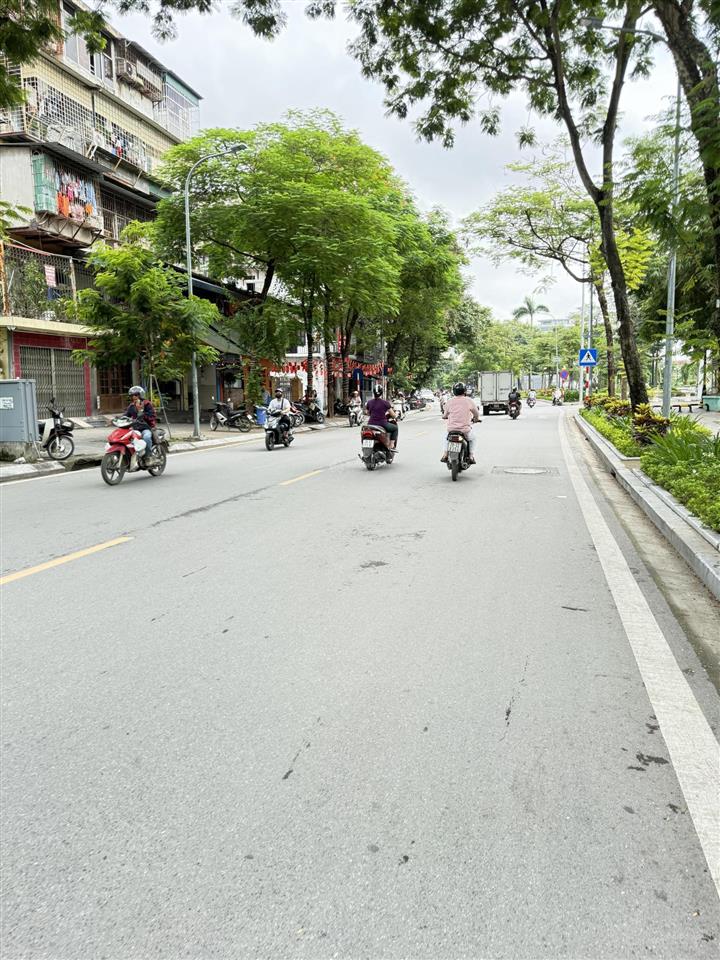 Cần bán nhà mặt phố trung tâm quận hoàng mai 46m2 7 tầng thang máy ô tô kinh doanh cho thuê tốt