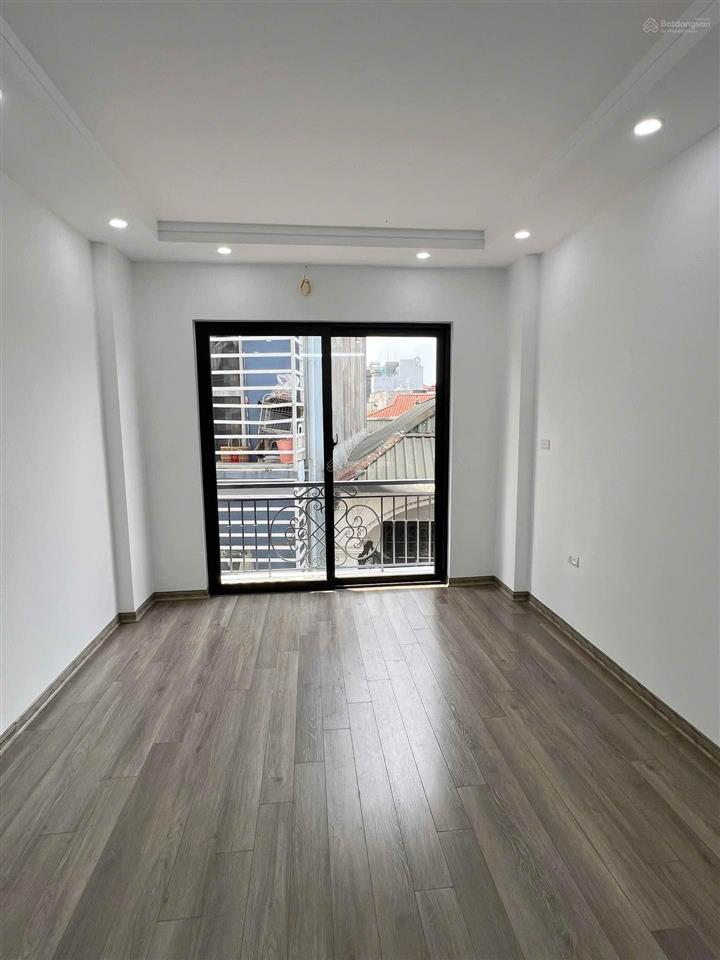 Cần bán nhà mặt phố trung tâm quận hoàng mai 46m2 7 tầng thang máy ô tô kinh doanh cho thuê tốt