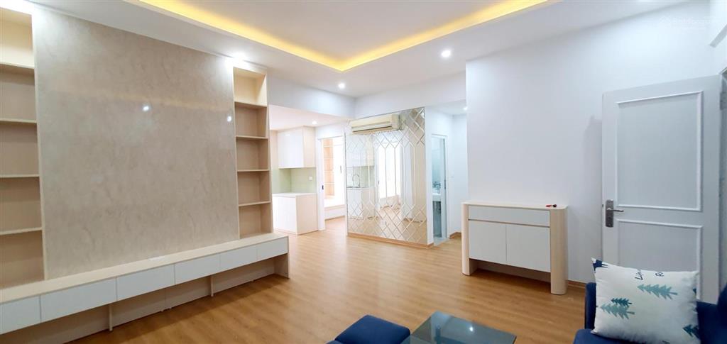 Với tài chính 9 tỷ có ngay nhà đẹp phố bạch mai hbt49m2 4t 4 ngủ rộng rãi thoáng mát, đủ nội thất
