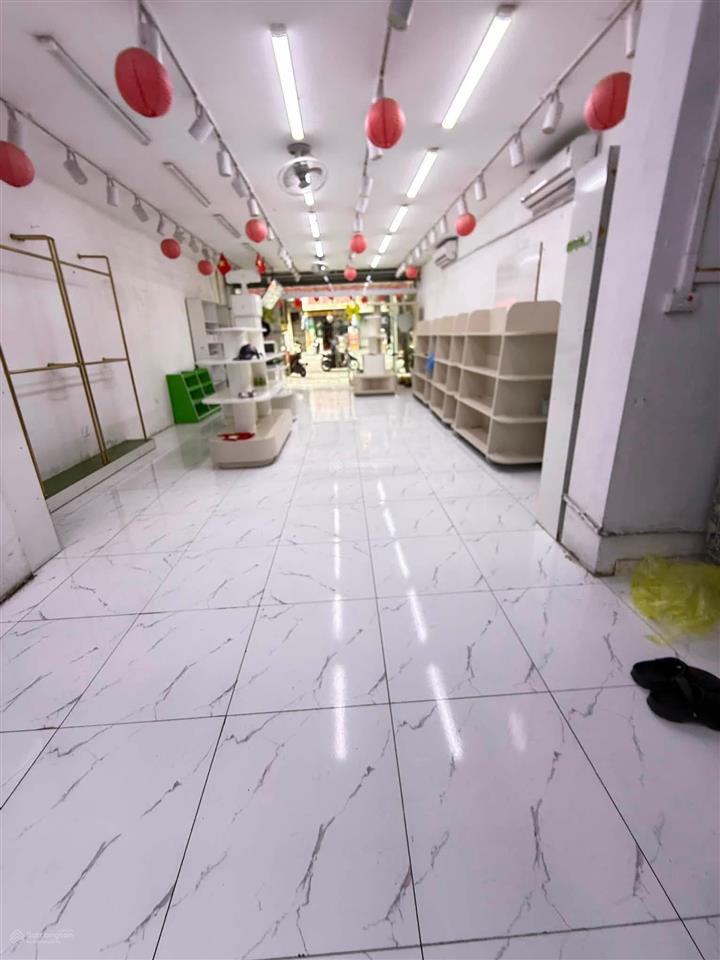 Chính chủ cho thuê nguyên căn mặt phố lò đúc  hbt 110m2x 5t 550m2 thông sàn mt6m  vỉa hè rộng