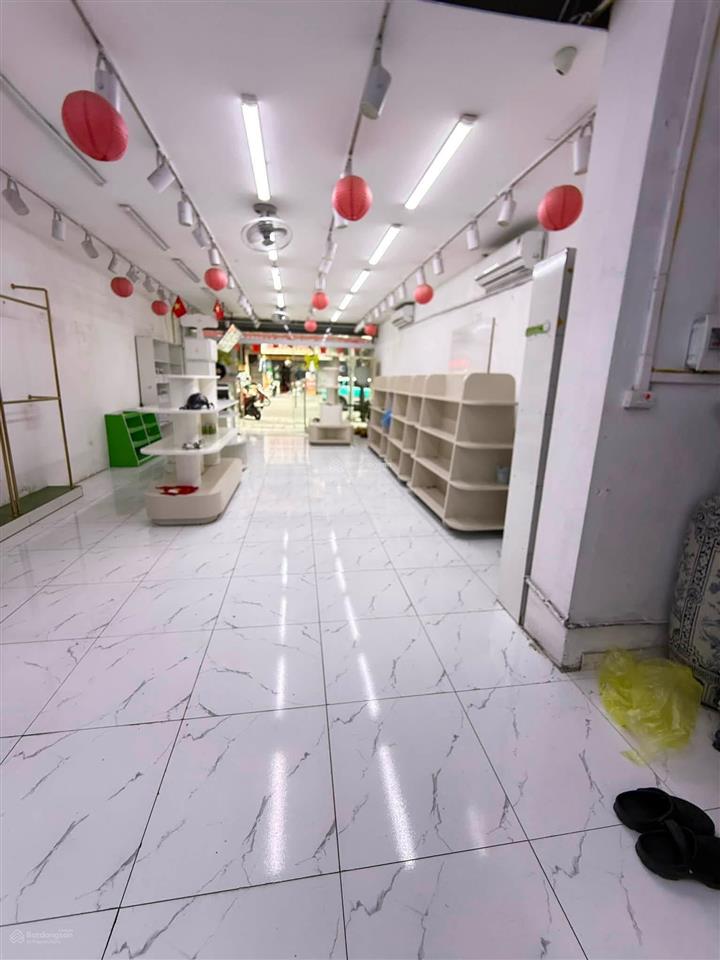 Chính chủ cho thuê nguyên căn mặt phố lò đúc  hbt 110m2x 5t 550m2 thông sàn mt6m  vỉa hè rộng
