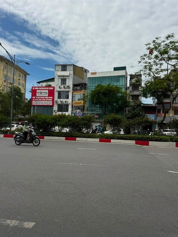 Cho thuê gấp căn nhà mặt phố trần khát chân  hbt 60m2 6tầng tổng 360m2 thông sàn thang máy mt10m