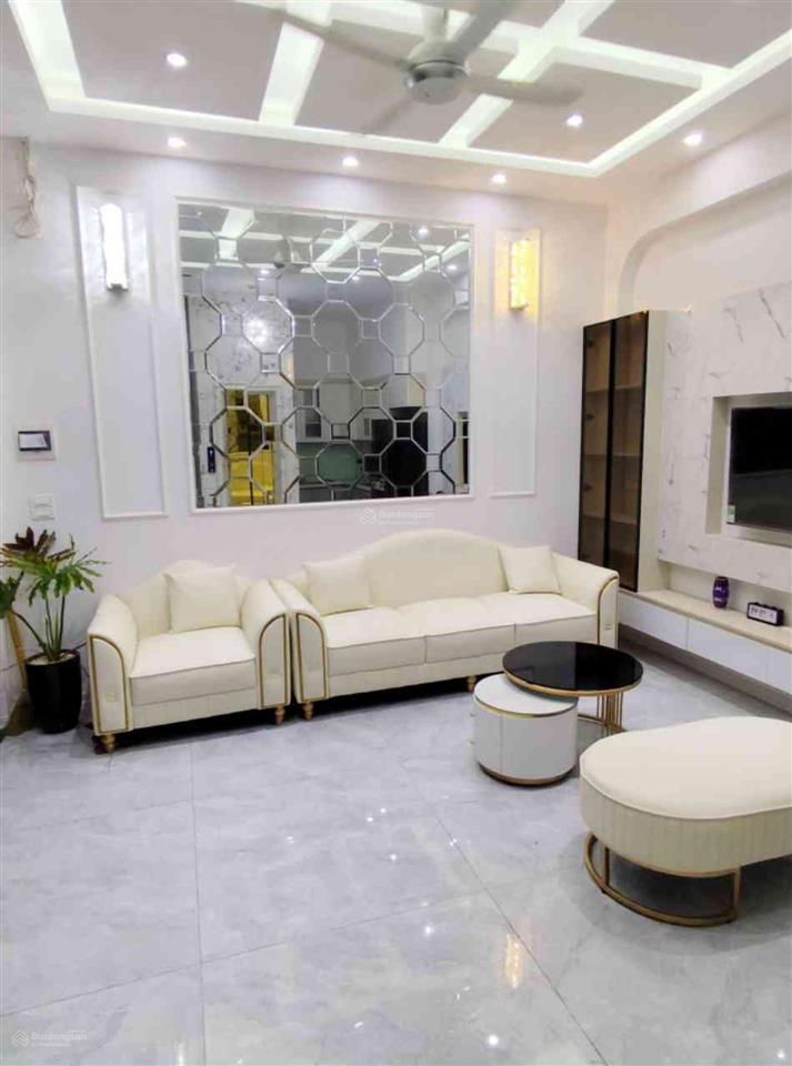 Nhà trung tâm tiện nghi, giảm ngay 200 triệu, còn hơn 5 tỷ căn nhà đẹp tại phố trần khát chân  hbt