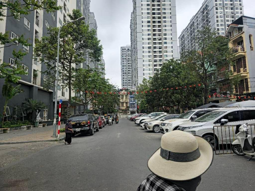 Cần bán lô đất đẹp sát time city ngõ 622 minh khai  hbt  ô tô đỗ 99/126m2 mt 5,5m giá đầu tư