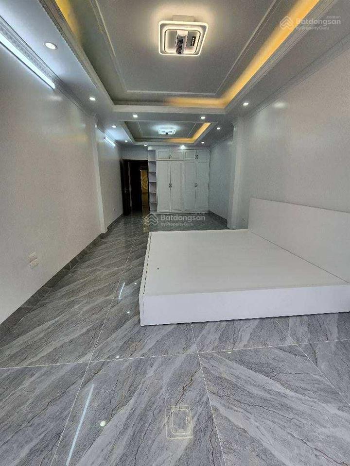 Bán nhà rẻ rộng mới đẹp mặt phố ngũ nhạc trung tâm quận hoàng mai 60m2 5 tầng thông sàn kinh doanh